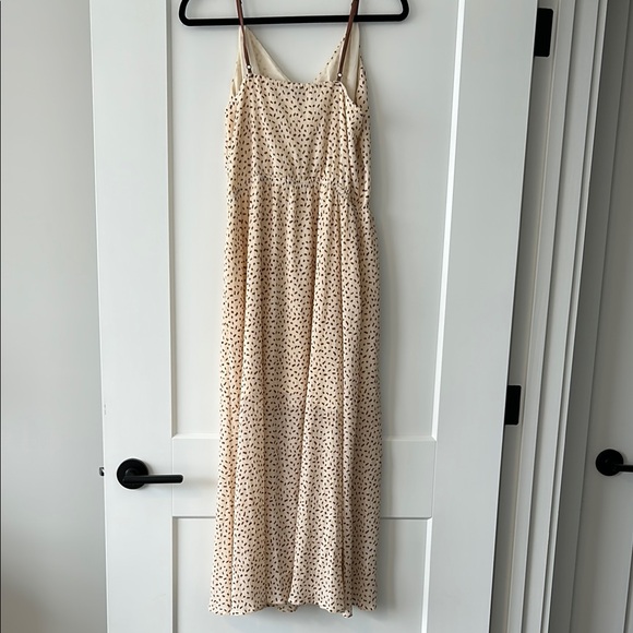 Elegant Cream Polka Dot Dress - Picture 3 of 4